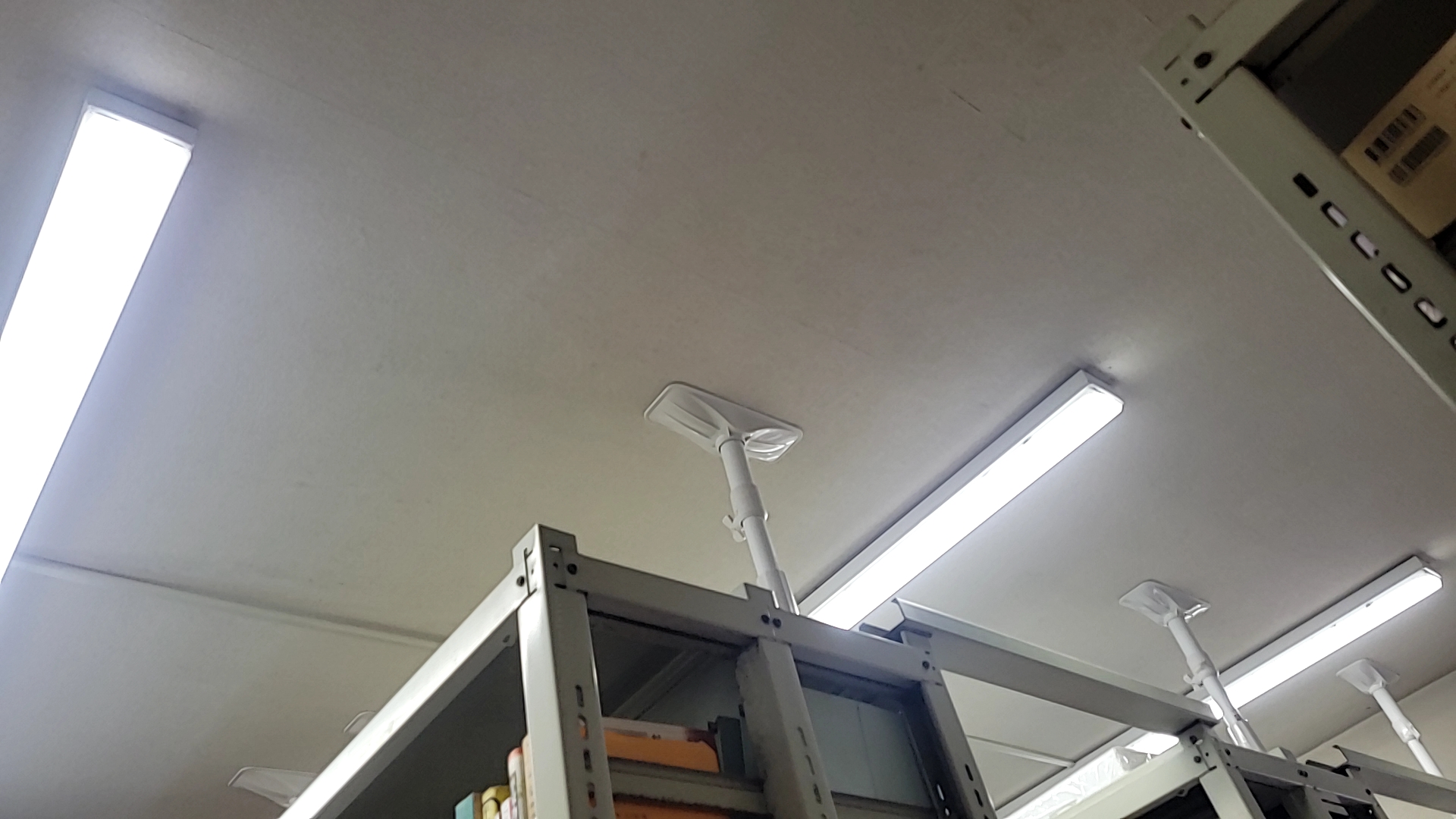 津島市天井蛍光灯からLED照明へ変更工事